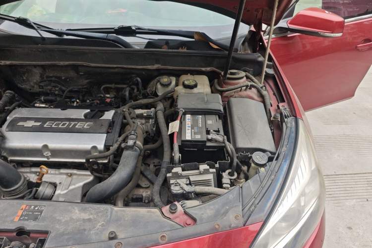 Used Chevrolet Malibu 2014 1.6T Automatic Comfort Edition Engine Bay Left