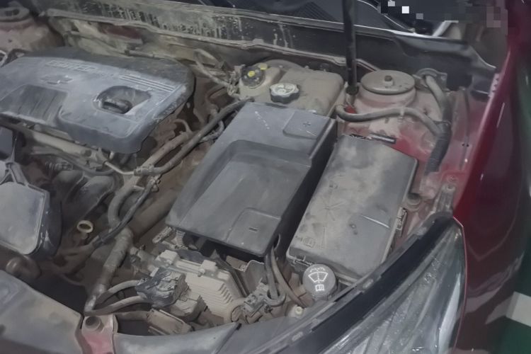 Used Chevrolet Malibu 2014 2.0L Automatic Comfort Edition Engine Bay Left