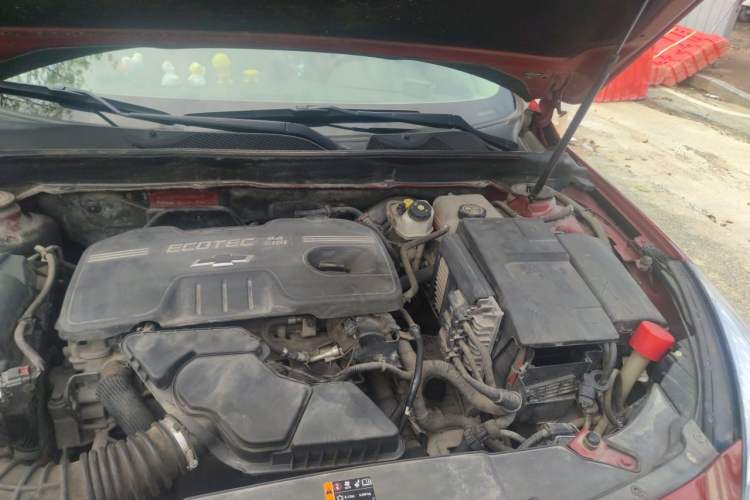 Used Chevrolet Malibu 2014 2.4L Automatic Flagship Edition Engine Bay Left