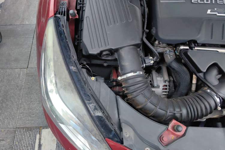 Used Chevrolet Malibu 2014 2.0L Automatic Luxury Edition Engine Bay Right