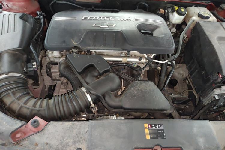 Used Chevrolet Malibu 2014 2.0L Automatic Comfort Edition Engine Bay