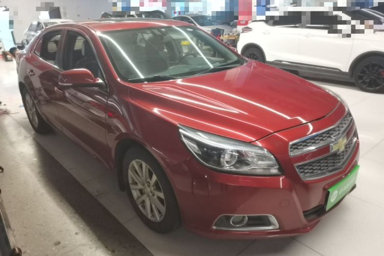 Used Chevrolet Malibu 2014 2.4L Automatic Luxury Edition Front Right 45 Deg
