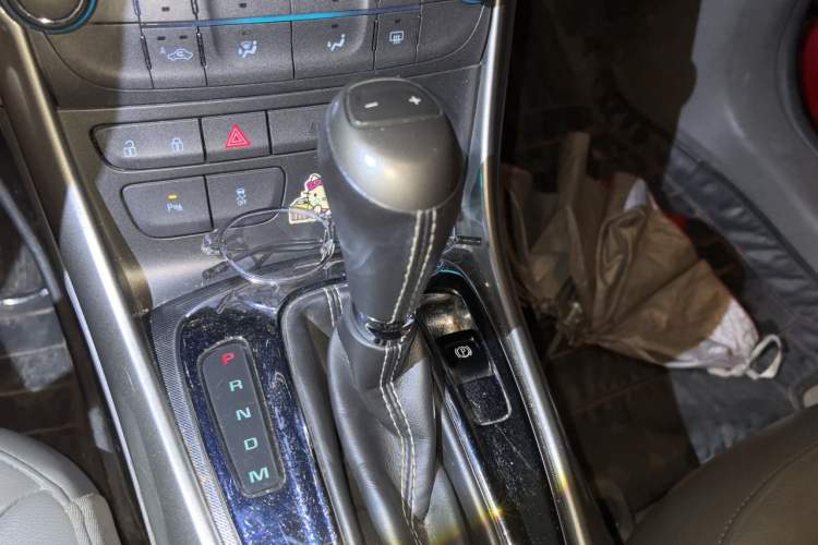Used Chevrolet Malibu 2014 2.0L Automatic Luxury Edition Gear Lever
