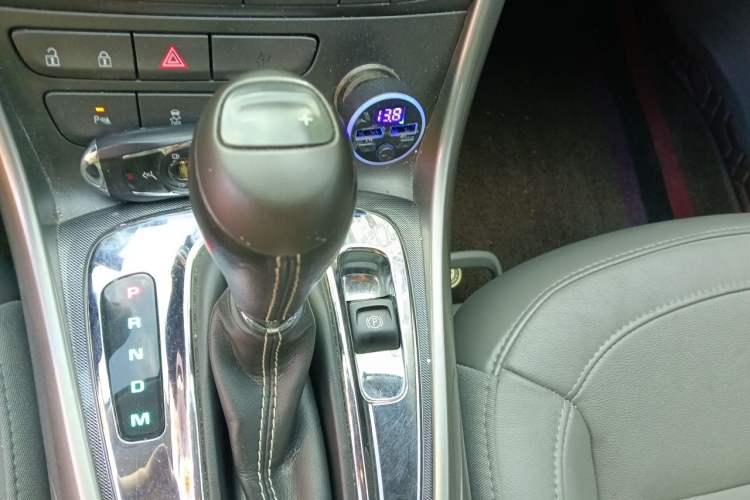 Used Chevrolet Malibu 2014 2.0L Automatic Luxury Edition Gear Lever