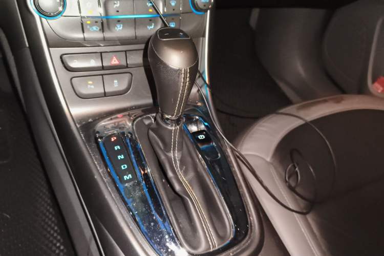 Used Chevrolet Malibu 2014 2.0L Automatic Luxury Edition Gear Lever
