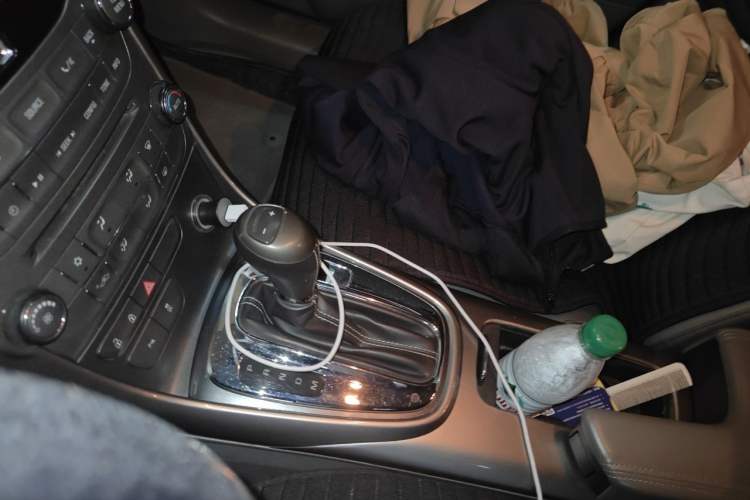 Used Chevrolet Malibu 2014 2.4L Automatic Luxury Edition Gear Lever