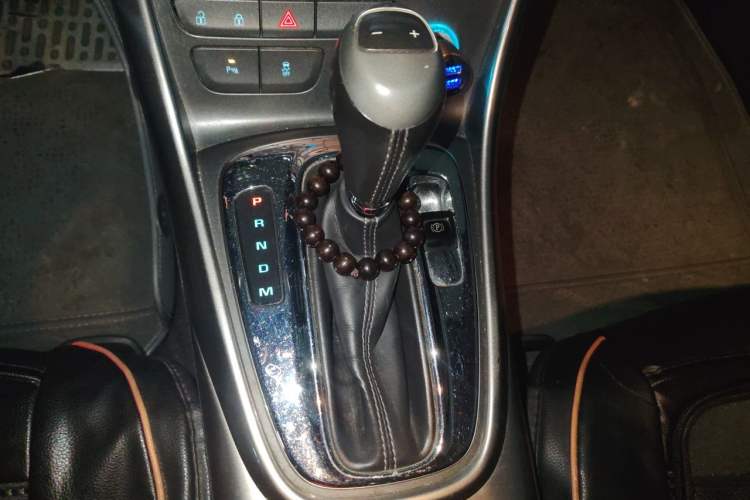 Used Chevrolet Malibu 2014 1.6T Automatic Comfort Edition Gear Lever