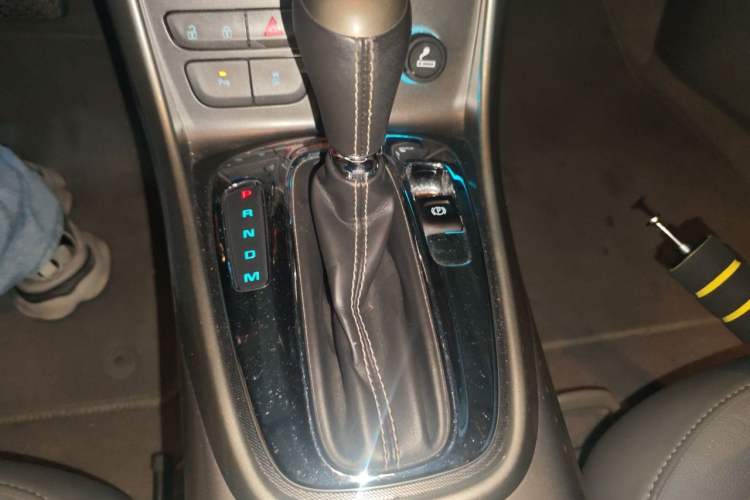 Used Chevrolet Malibu 2014 2.0L Automatic Luxury Edition Gear Lever
