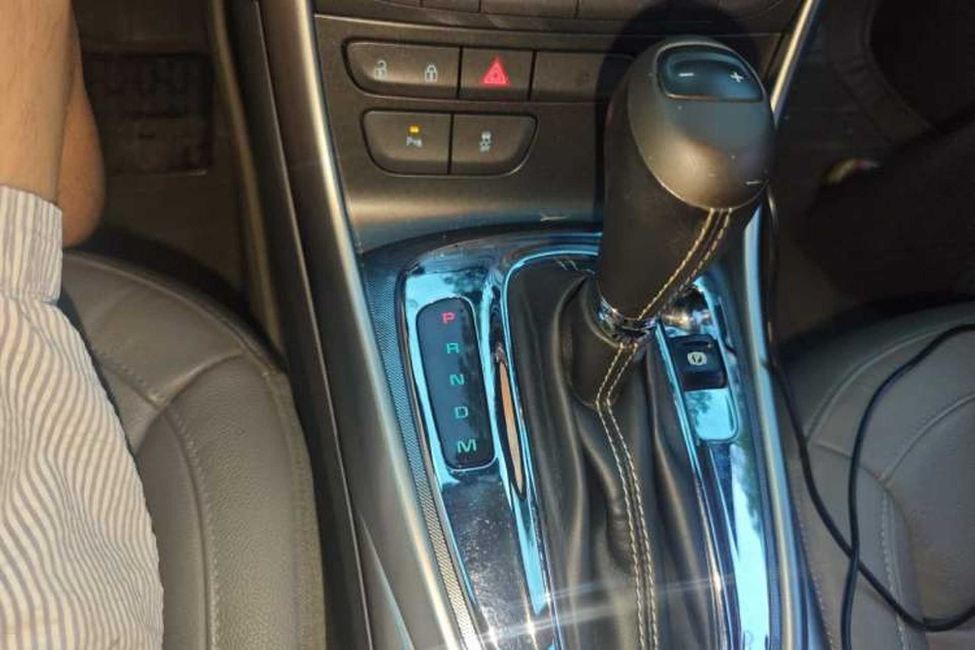 Used Chevrolet Malibu 2014 2.0L Automatic Luxury Edition Gear Lever