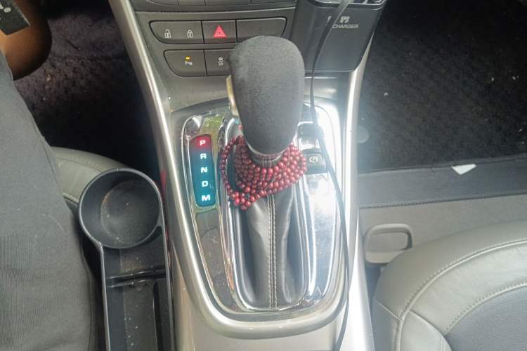 Used Chevrolet Malibu 2014 2.4L Automatic Luxury Edition Gear Lever