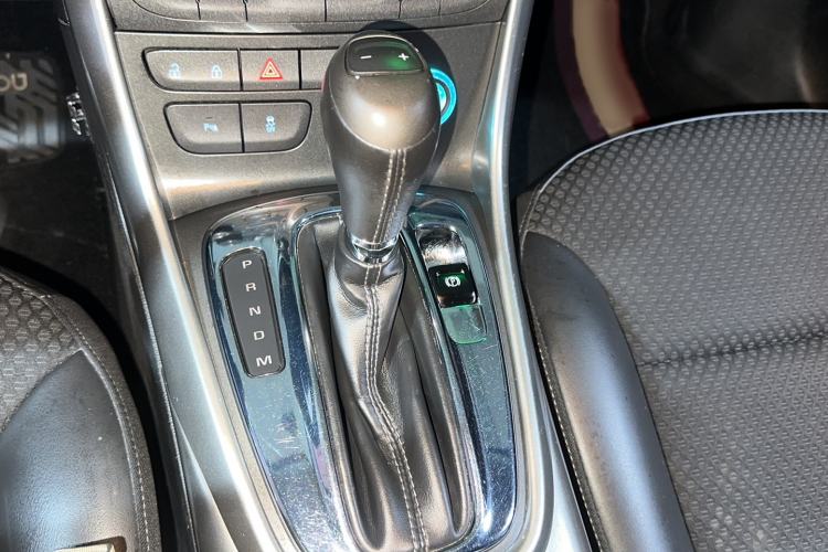 Used Chevrolet Malibu 2014 1.6T Automatic Comfort Edition Gear Lever