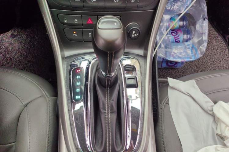 Used Chevrolet Malibu 2014 2.0L Automatic Luxury Edition Gear Lever