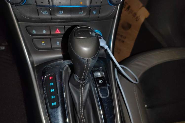 Used Chevrolet Malibu 2014 2.4L Automatic Luxury Edition Gear Lever