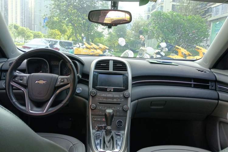 Used Chevrolet Malibu 2014 2.0L Automatic Luxury Edition Headliner