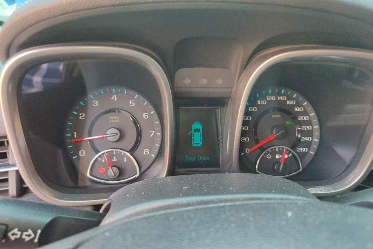 Used Chevrolet Malibu 2014 1.6T Automatic Comfort Edition Instrument Cluster