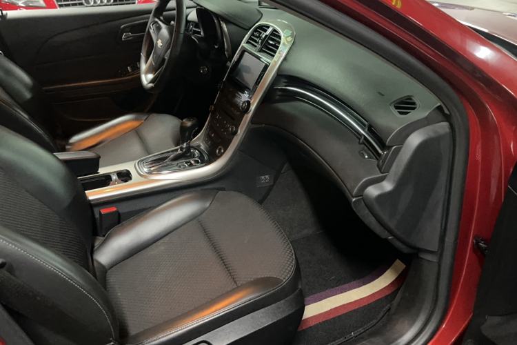 Used Chevrolet Malibu 2014 1.6T Automatic Comfort Edition Interior 1