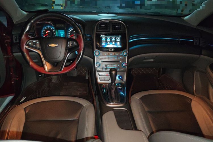 Used Chevrolet Malibu 2014 2.0L Automatic Luxury Edition Interior 2