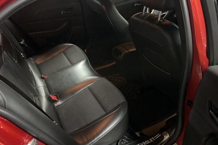 Used Chevrolet Malibu 2014 1.6T Automatic Comfort Edition Interior 2