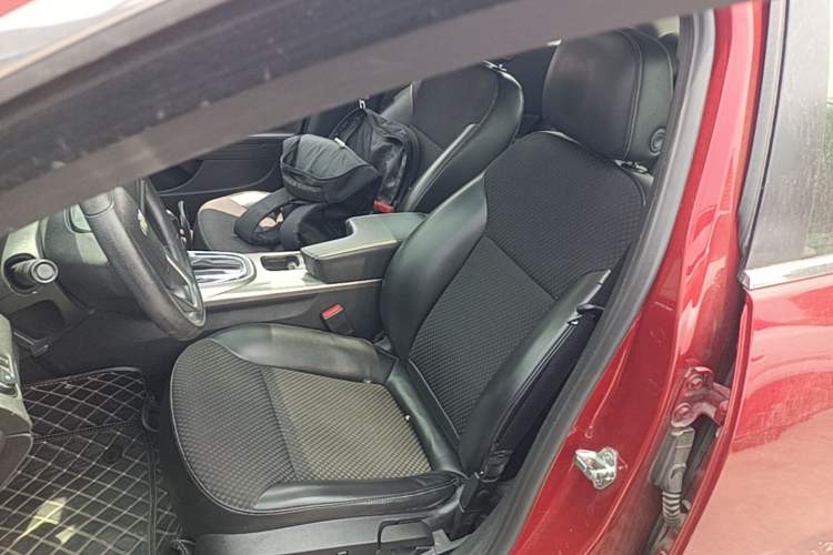 Used Chevrolet Malibu 2014 1.6T Automatic Comfort Edition Left Front Seat