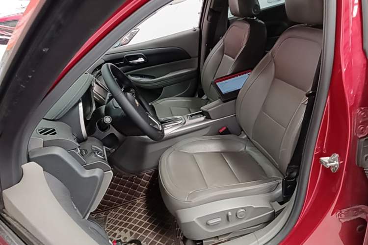 Used Chevrolet Malibu 2014 2.0L Automatic Luxury Edition Left Front Seat
