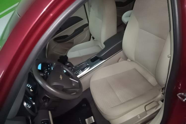 Used Chevrolet Malibu 2014 2.0L Automatic Comfort Edition Left Front Seat
