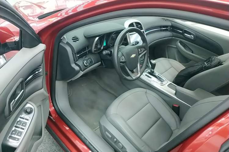 Used Chevrolet Malibu 2014 2.0L Automatic Luxury Edition Left Front Seat