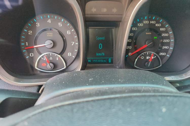 Used Chevrolet Malibu 2014 1.6T Automatic Comfort Edition Odometer Close Up