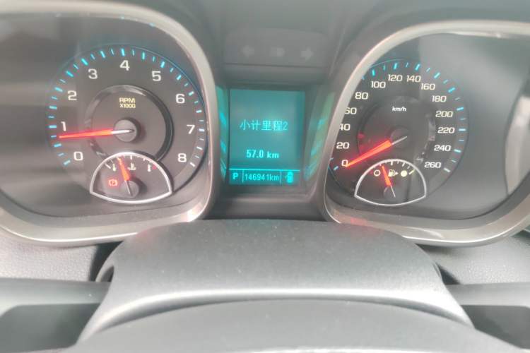 Used Chevrolet Malibu 2014 2.4L Automatic Luxury Edition Odometer Close Up