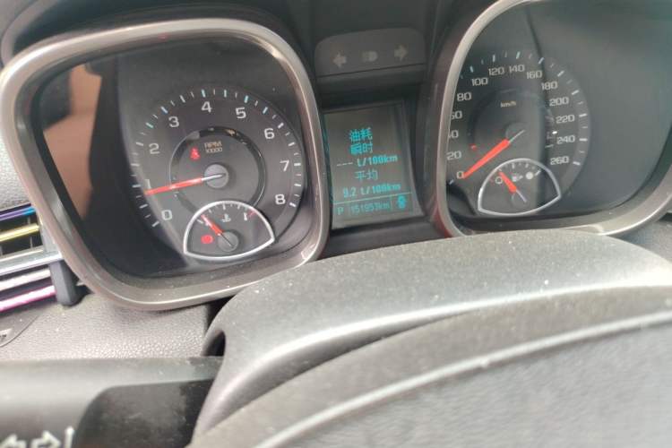 Used Chevrolet Malibu 2014 2.0L Automatic Luxury Edition Odometer Close Up