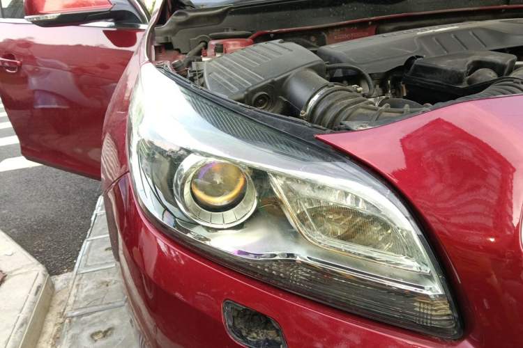 Used Chevrolet Malibu 2014 2.0L Automatic Luxury Edition Right Front Headlight