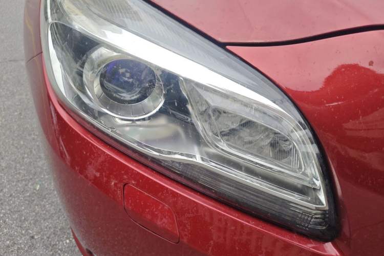 Used Chevrolet Malibu 2014 2.4L Automatic Luxury Edition Right Front Headlight