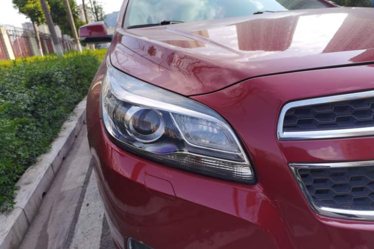 Used Chevrolet Malibu 2014 2.4L Automatic Luxury Edition Right Front Headlight
