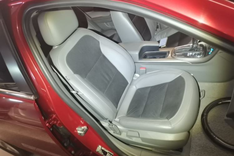 Used Chevrolet Malibu 2014 2.4L Automatic Luxury Edition Right Front Seat