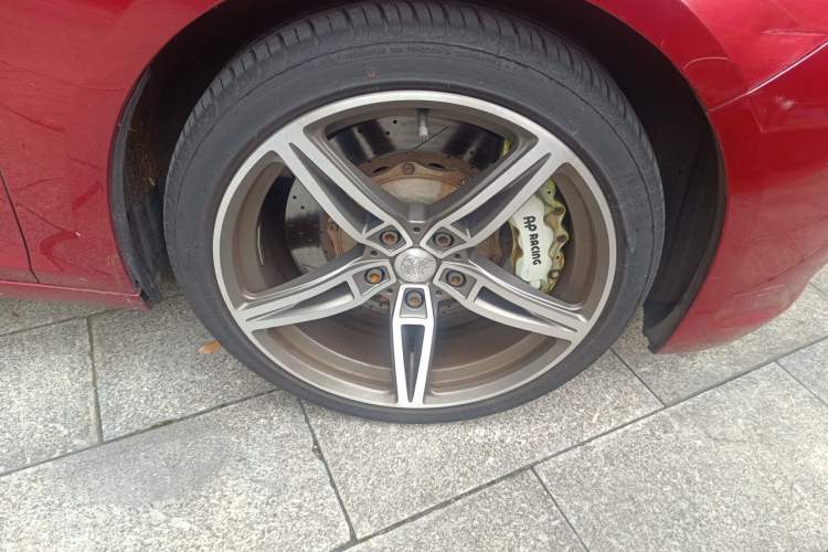 Used Chevrolet Malibu 2014 2.4L Automatic Luxury Edition Right Front Wheel Hub