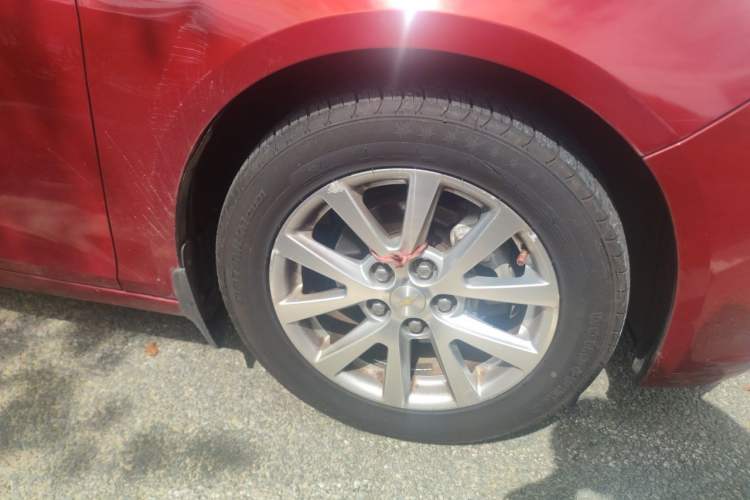 Used Chevrolet Malibu 2014 2.4L Automatic Flagship Edition Right Front Wheel Hub