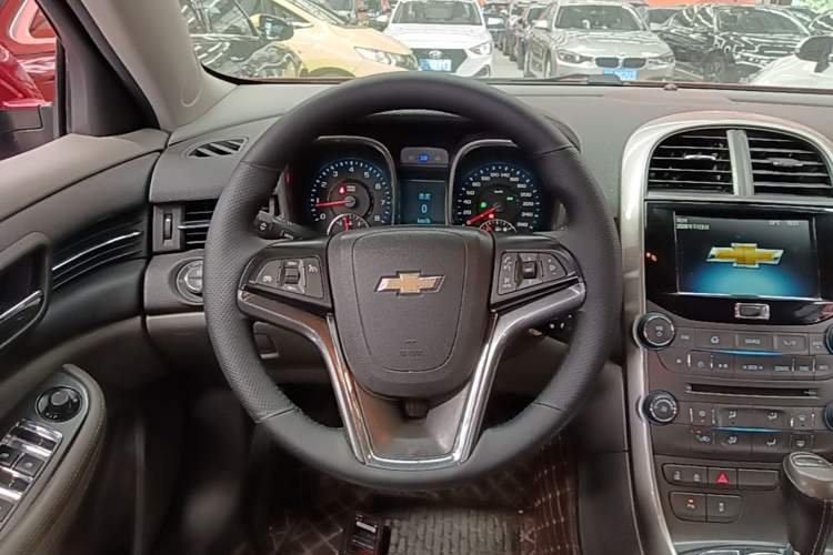 Used Chevrolet Malibu 2014 2.0L Automatic Luxury Edition Steering Wheel