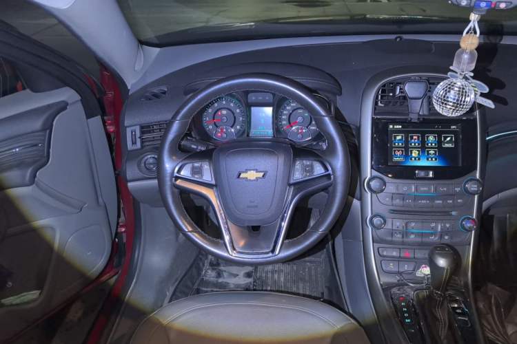 Used Chevrolet Malibu 2014 2.0L Automatic Luxury Edition Steering Wheel