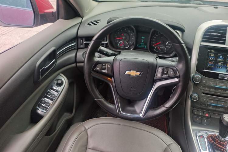 Used Chevrolet Malibu 2014 2.0L Automatic Luxury Edition Steering Wheel