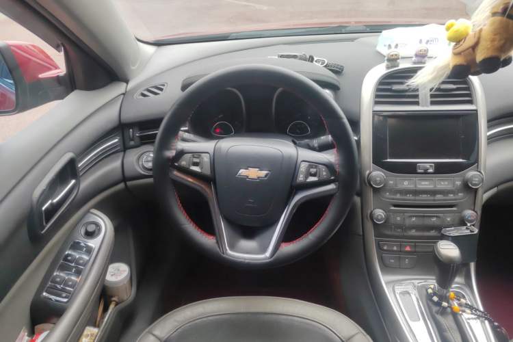 Used Chevrolet Malibu 2014 2.4L Automatic Luxury Edition Steering Wheel