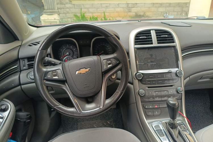 Used Chevrolet Malibu 2014 2.0L Automatic Luxury Edition Steering Wheel