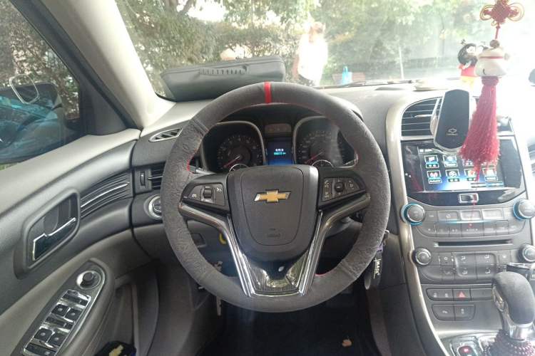 Used Chevrolet Malibu 2014 2.4L Automatic Luxury Edition Steering Wheel