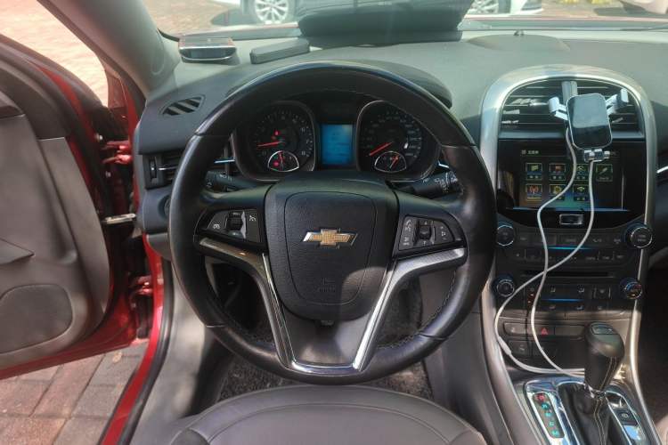 Used Chevrolet Malibu 2014 2.0L Automatic Luxury Edition Steering Wheel