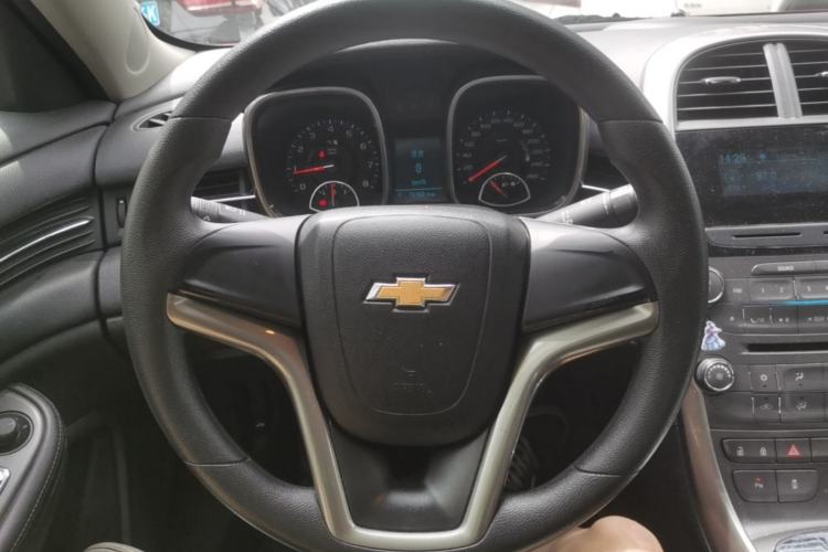 Used Chevrolet Malibu 2014 1.6T Automatic Comfort Edition Steering Wheel