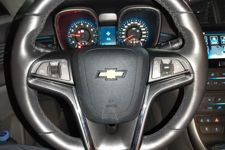 Used Chevrolet Malibu 2014 2.4L Automatic Luxury Edition Steering Wheel