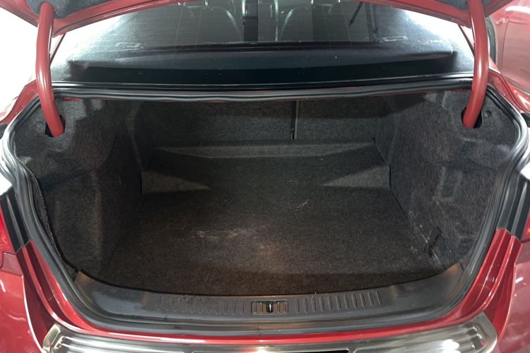 Used Chevrolet Malibu 2014 1.6T Automatic Comfort Edition Trunk