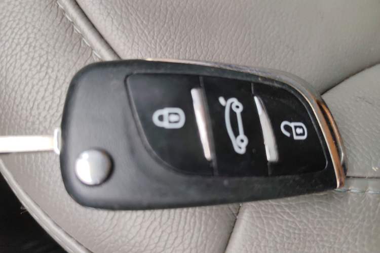 Used Chevrolet Malibu 2014 2.0L Automatic Luxury Edition Vehicle Key