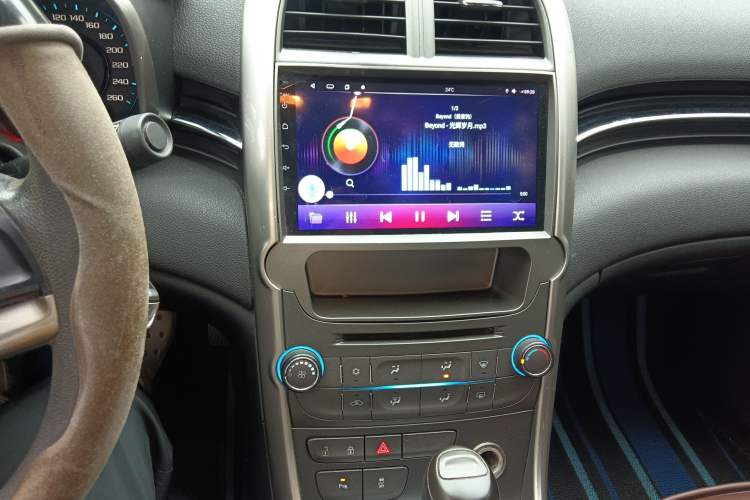 Used Chevrolet Malibu 2014 1.6T Automatic Comfort Edition Audio And AC Panel