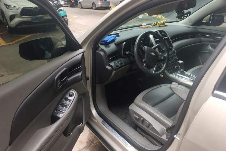 Used Chevrolet Malibu 2014 2.0L Automatic Luxury Edition Driver Seat