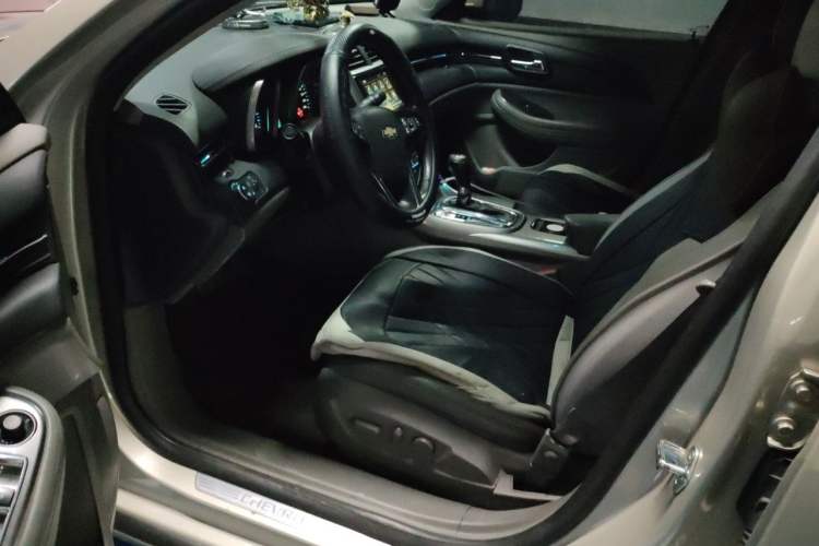 Used Chevrolet Malibu 2014 2.0L Automatic Luxury Edition Driver Seat