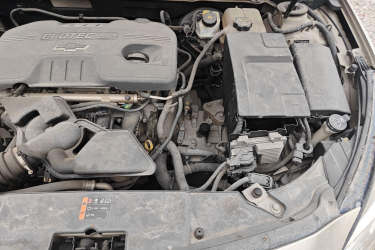 Used Chevrolet Malibu 2014 2.0L Automatic Luxury Edition Engine Bay Left